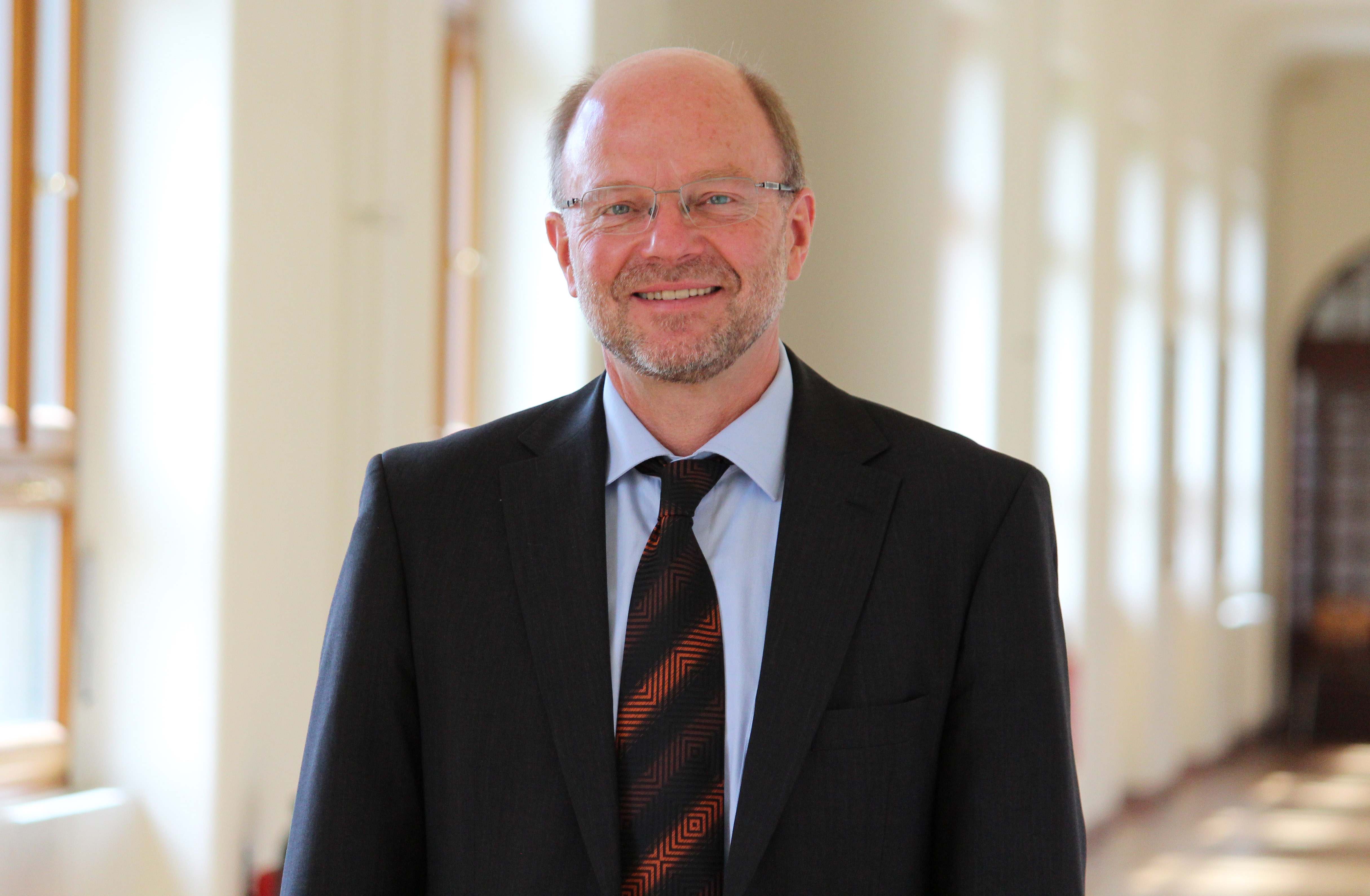Hans-Werner Huneke